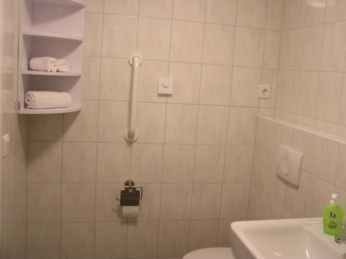 Haus Thomas II Appartement Naumburg  Buitenkant foto