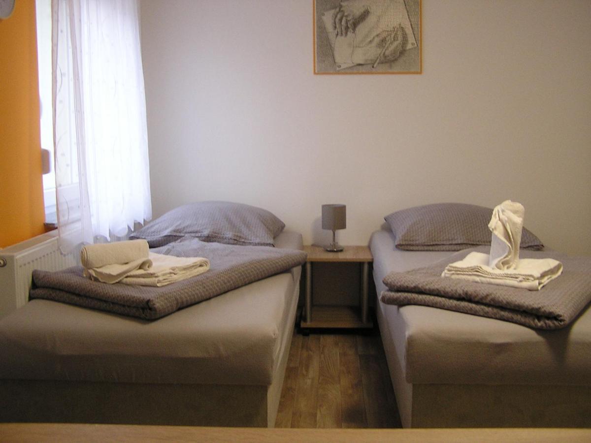 Haus Thomas II Appartement Naumburg  Buitenkant foto